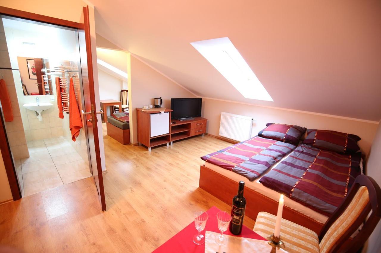 Eurobaltyk Bed & Breakfast เรวัล ภายนอก รูปภาพ