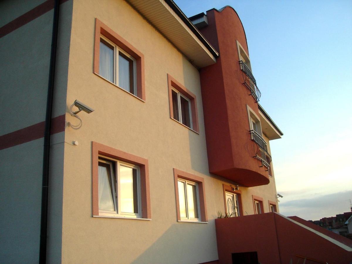 Eurobaltyk Bed & Breakfast เรวัล ภายนอก รูปภาพ